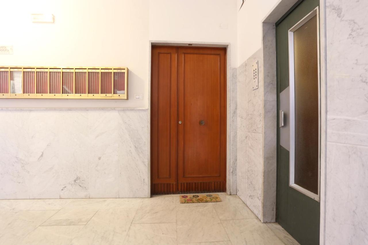 Le Stanze Di Mami Apartment Salerno Exterior photo
