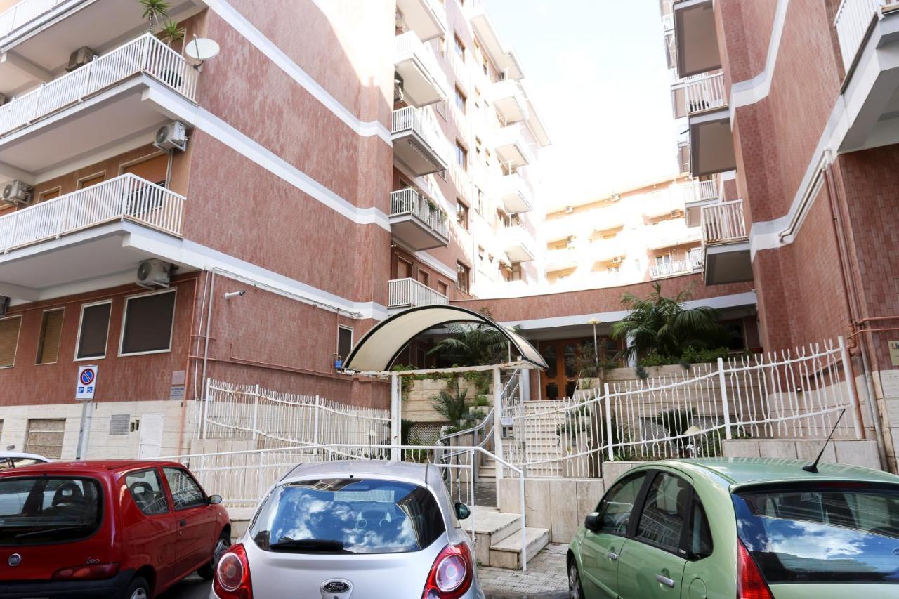 Le Stanze Di Mami Apartment Salerno Exterior photo